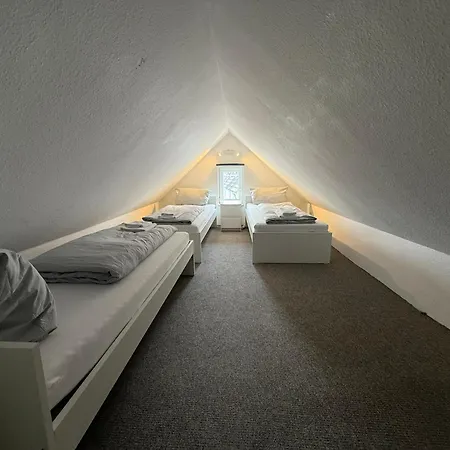 Grosse Moderne Unterkunft Naehe Koeln Und Duesseldorf شقة