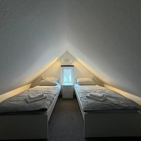Grosse Moderne Unterkunft Naehe Koeln Und Duesseldorf *